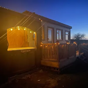 Keepers Shepherd Hut With Hot Tub Chalet Whitby